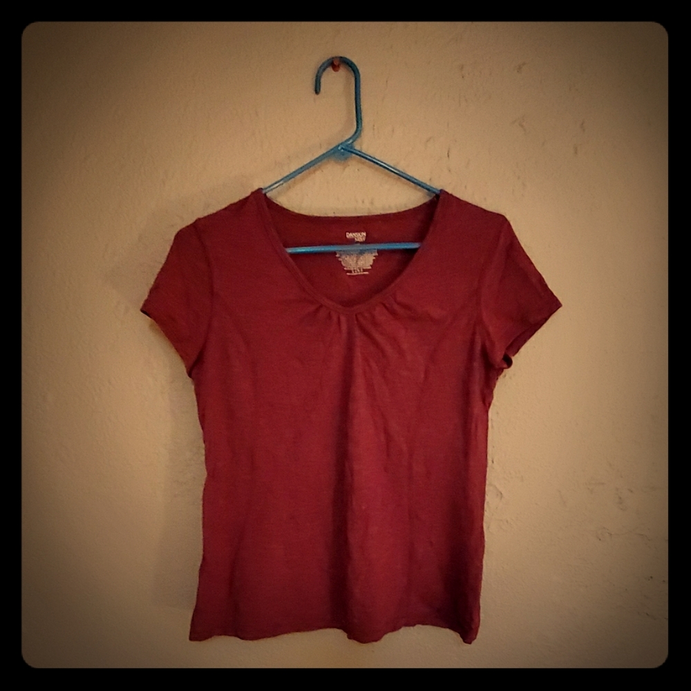 Danskin now purple v neck shirt